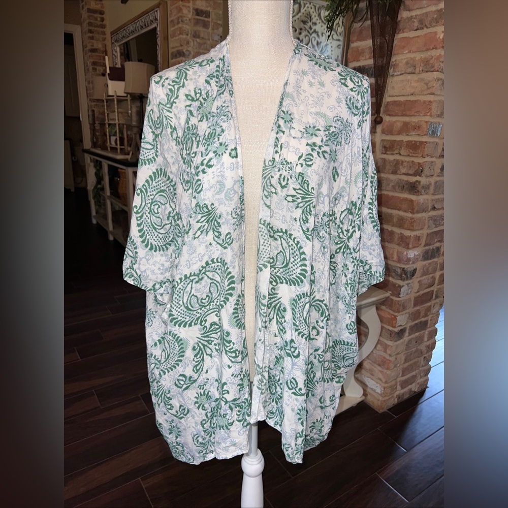 C Brand Knit Open Cardigan Floral Pattern Size XL Green w/ White Sleeveless Poly